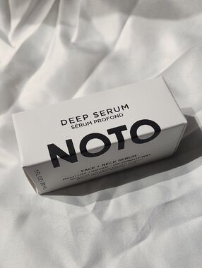 Noto Botanics Deep Serum - White & Black Minimalist Packaging